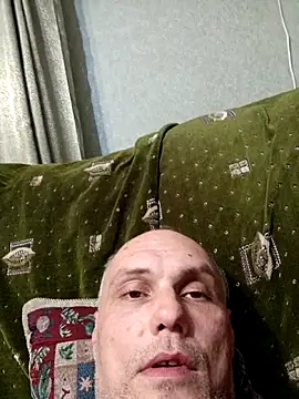 Pineapple04 online show from November 20, 2025, 6:30 pm