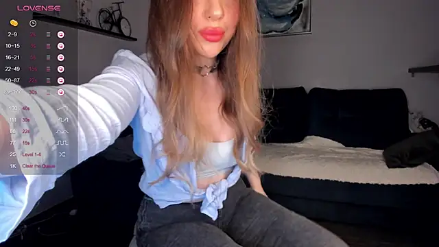 Snapshot of wwildfox chatting on January 22, 2025, 7:45 pm wwildfox online show from January 22, 2025, 7:45 pm