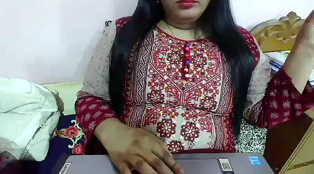 Snapshot of LovelyRose69 chatting on January 5, 2025, 7:39 pm LovelyRose69 online show from January 5, 2025, 7:39 pm