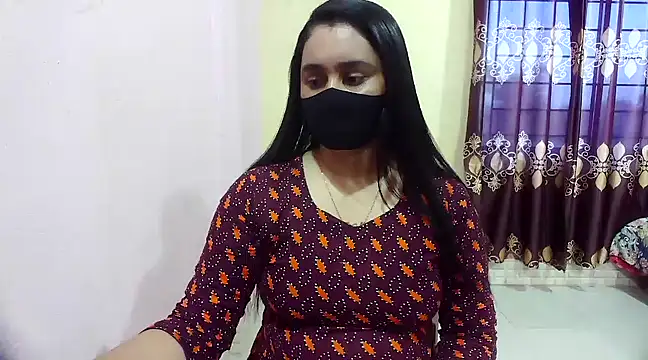 Snapshot of LovelyRose69 chatting on January 12, 2025, 10:45 am LovelyRose69 online show from January 12, 2025, 10:45 am