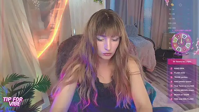 Toxic Ellies online show from September 20, 2025, 2:44 pm