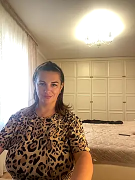 Snapshot of Dina0908 chatting on October 27, 2025, 11:11 am Dina0908 online show from October 27, 2025, 11:11 am