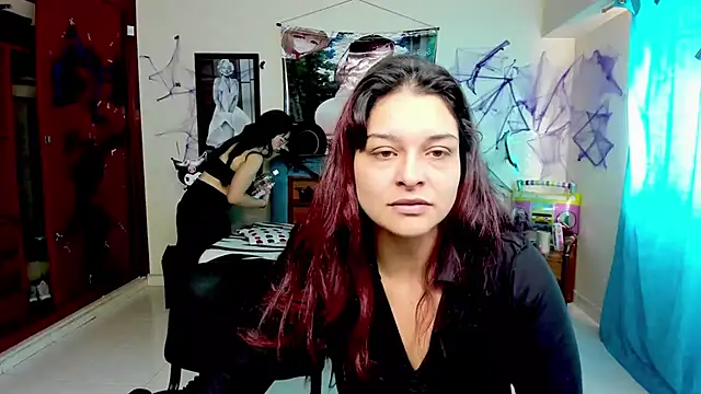 jeyloveebony online show from November 4, 2025, 1:37 pm