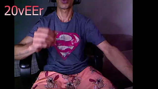 Snapshot of 20vEEr chatting on October 23, 2025, 9:02 pm 20vEEr online show from October 23, 2025, 9:02 pm