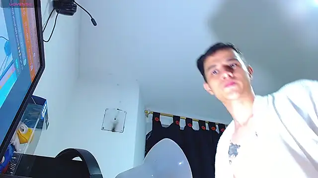 Snapshot of ADAM_HOT chatting on July 5, 2026, 11:44 pm ADAM HOT online show from July 5, 2026, 11:44 pm