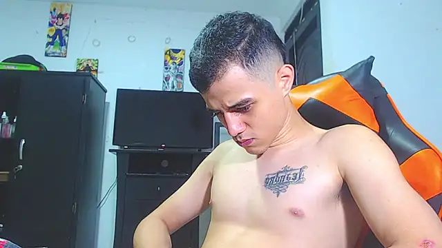 ADAM HOT online show from April 3, 2026, 12:28 am