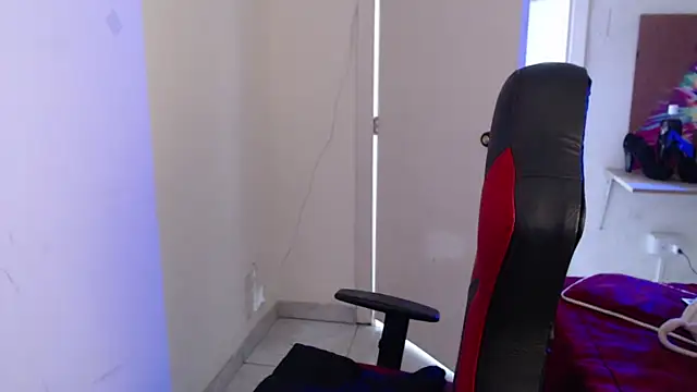 Snapshot of Maximesex chatting on November 20, 2025, 1:45 pm Maximesex online show from November 20, 2025, 1:45 pm