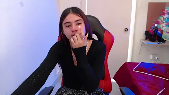 Snapshot of Maximesex chatting on November 22, 2025, 1:32 pm Maximesex online show from November 22, 2025, 1:32 pm