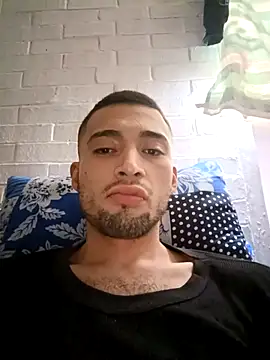 Suggarwhite18CM online show from October 1, 2025, 4:22 pm