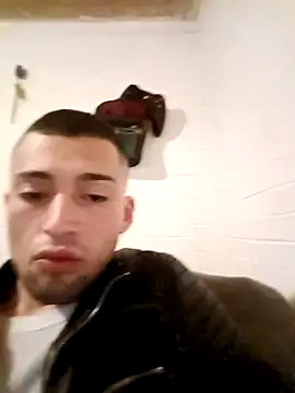 Suggarwhite18CM online show from November 15, 2025, 10:19 am