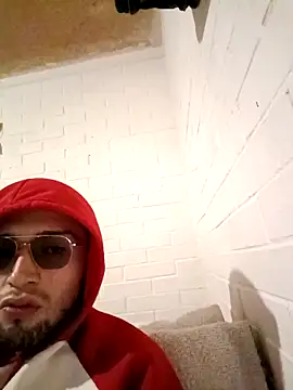 Suggarwhite18CM online show from November 12, 2025, 9:35 am