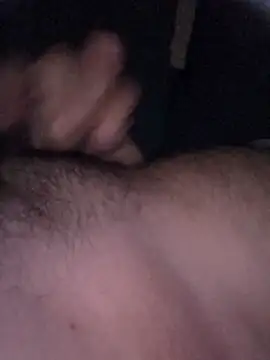 Snapshot of fbl40 chatting on November 16, 2025, 8:57 pm fbl40 online show from November 16, 2025, 8:57 pm