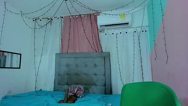 Snapshot of valentina_0_ chatting on October 21, 2025, 3:50 am valentina 0 online show from October 21, 2025, 3:50 am