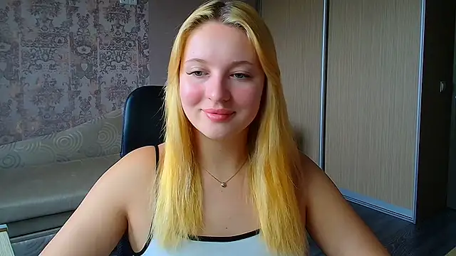 Snapshot of Milka_kiss_ chatting on July 13, 2026, 7:51 am Milka kiss online show from July 13, 2026, 7:51 am