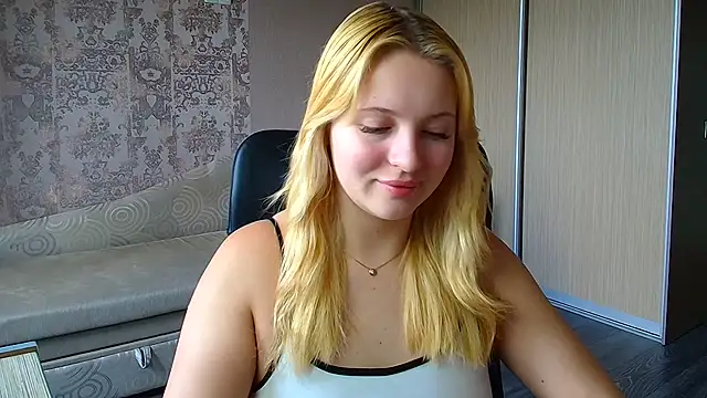 Snapshot of Milka_kiss_ chatting on July 6, 2026, 10:00 am Milka kiss online show from July 6, 2026, 10:00 am