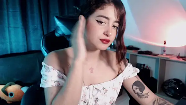 Snapshot of liz-beths chatting on December 16, 2025, 2:49 am liz-beths online show from December 16, 2025, 2:49 am