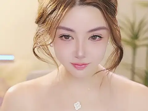 Qiaoqiao  online show from May 1, 2026, 5:56 am