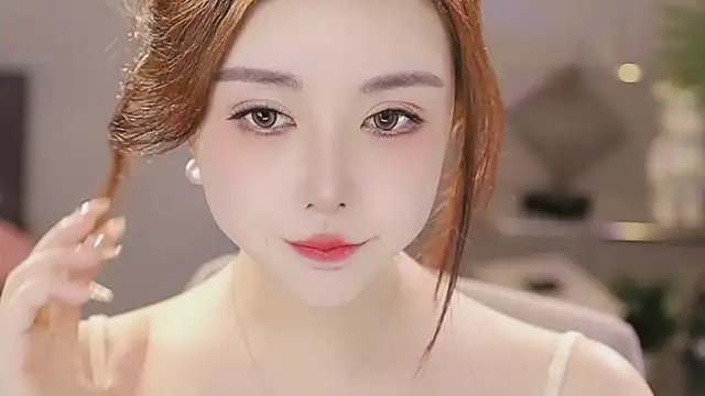 Qiaoqiao  online show from February 4, 2026, 12:38 am