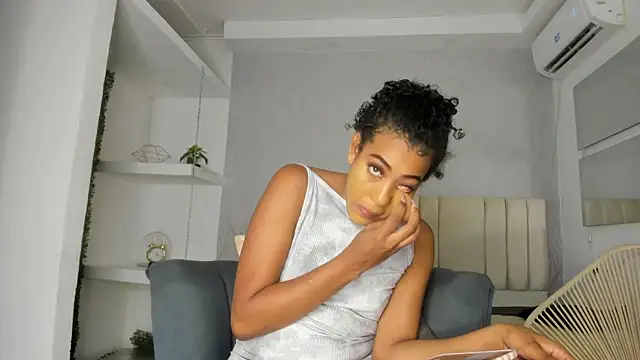 Snapshot of flavia_cruz chatting on May 11, 2026, 12:28 pm flavia cruz online show from May 11, 2026, 12:28 pm