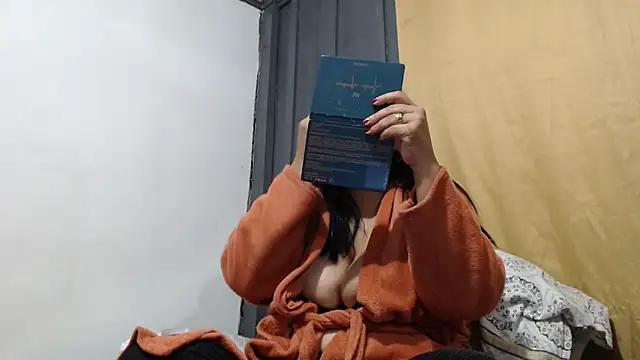 Snapshot of rainhavenus2024 chatting on September 26, 2025, 10:44 am rainhavenus2024 online show from September 26, 2025, 10:44 am