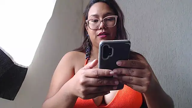 Snapshot of rainhavenus2024 chatting on March 19, 2025, 5:28 pm rainhavenus2024 online show from March 19, 2025, 5:28 pm