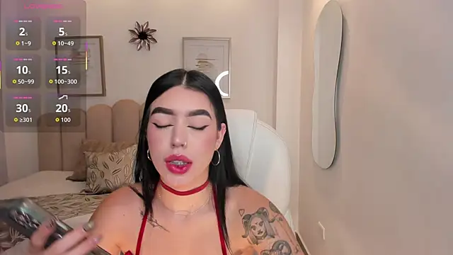 zoee jackson online show from June 5, 2026, 7:41 pm
