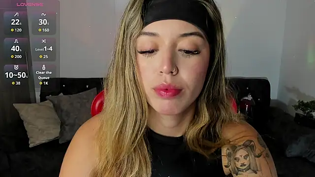 Snapshot of zoee_jackson chatting on November 5, 2025, 3:20 am zoee jackson online show from November 5, 2025, 3:20 am