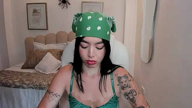 zoee jackson online show from May 21, 2026, 7:33 pm