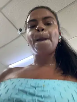 GrlAlice online show from January 13, 2026, 4:33 pm