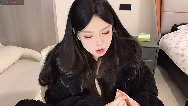 Q-ing online show from December 25, 2024, 5:37 pm