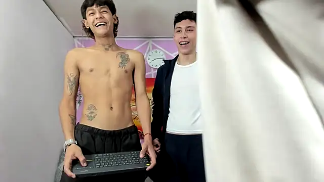 Fresahot2005 online show from January 31, 2025, 6:57 pm