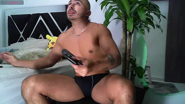 LeooBigBoy online show from February 27, 2025, 4:24 am