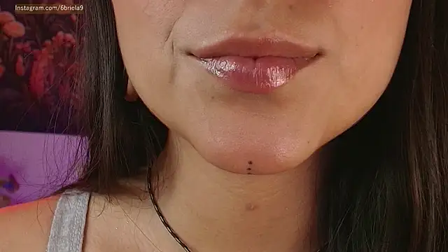 6Briela9  online show from April 17, 2026, 6:27 am