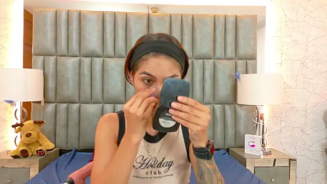 NicoleEsposito online show from January 13, 2026, 1:31 am