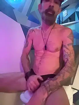 Snapshot of HandyBro chatting on October 31, 2025, 5:20 pm HandyBro online show from October 31, 2025, 5:20 pm