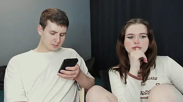 Snapshot of Pinku_kitsune chatting on March 12, 2025, 2:45 pm Pinku kitsune online show from March 12, 2025, 2:45 pm