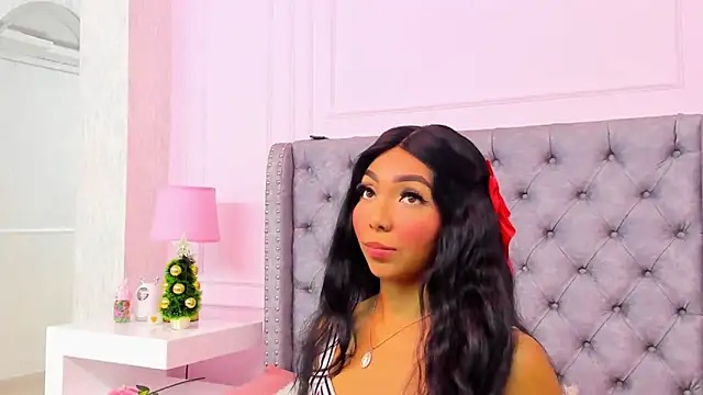 Snapshot of HaileeRoberts chatting on November 11, 2025, 12:33 pm HaileeRoberts online show from November 11, 2025, 12:33 pm