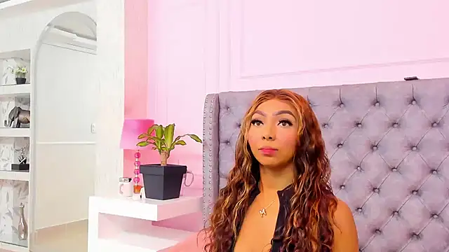 HaileeRoberts online show from February 26, 2026, 12:27 pm