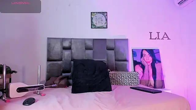 Lia johnsonn online show from April 16, 2026, 11:33 am