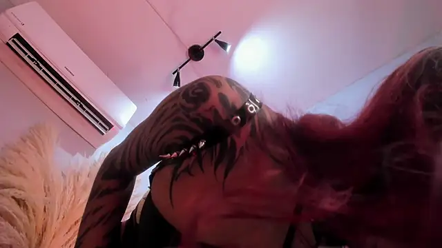 Snapshot of ALICEPOIXXXON chatting on November 8, 2025, 1:31 am ALICEPOIXXXON online show from November 8, 2025, 1:31 am