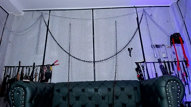 Snapshot of yey_bdsm chatting on September 27, 2025, 7:09 pm yey bdsm online show from September 27, 2025, 7:09 pm