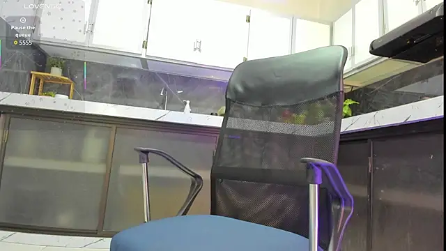 antony bigdick  online show from December 19, 2025, 1:20 am