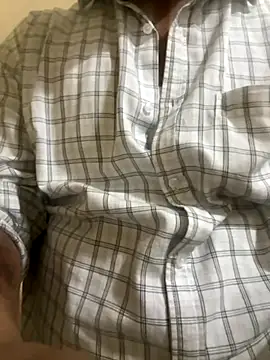 Snapshot of nikindian2024 chatting on September 20, 2025, 6:35 pm nikindian2024 online show from September 20, 2025, 6:35 pm