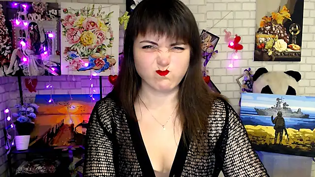 Darina M  online show from December 14, 2025, 5:35 am