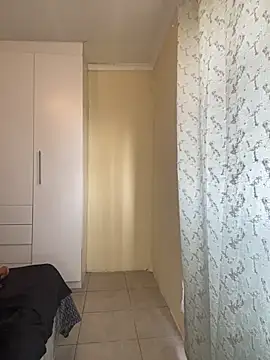 Snapshot of DarkBerry87 chatting on November 26, 2025, 4:01 am DarkBerry87 online show from November 26, 2025, 4:01 am