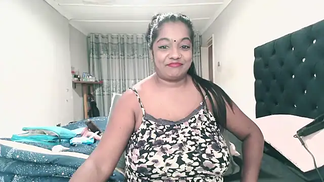 Indianmayaxoxo online show from May 12, 2026, 7:05 am