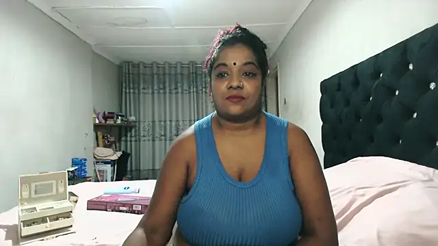 Indianmayaxoxo online show from September 15, 2025, 5:13 pm