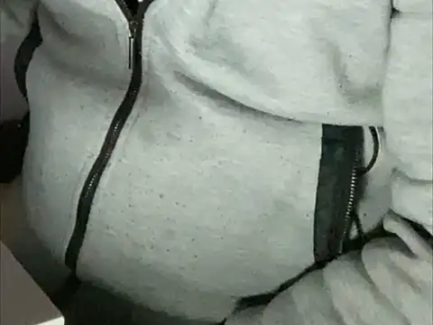 tomazu11 online show from October 24, 2025, 3:16 am