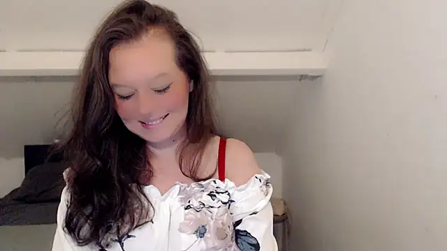 roxanna24 online show from February 27, 2026, 1:22 pm