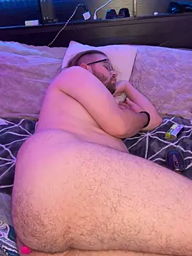 Snapshot of Comfortable_Bite chatting on November 15, 2025, 11:09 pm Comfortable Bite online show from November 15, 2025, 11:09 pm